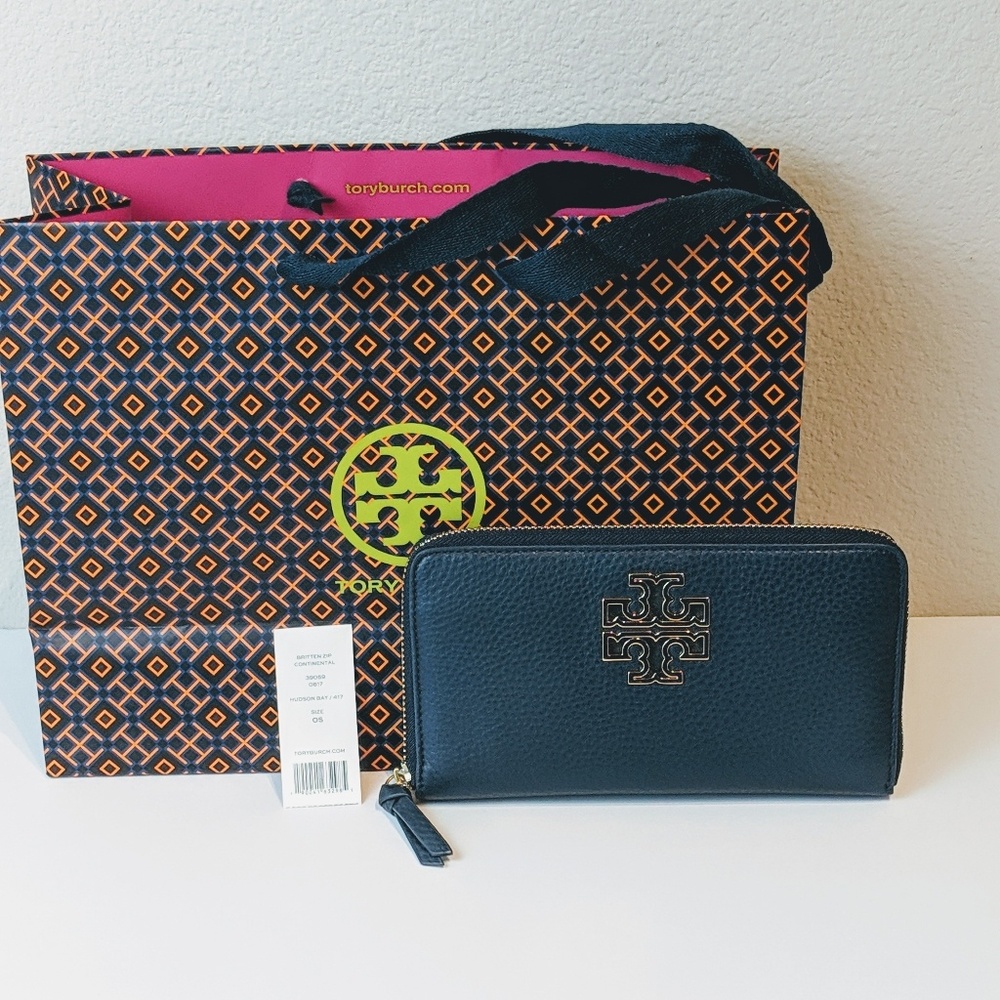 Tory Burch Britten Zip Continental Wallet (Blue)